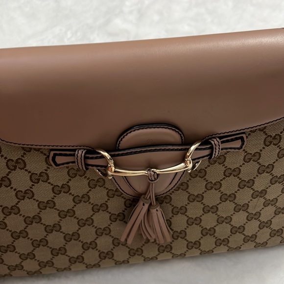 Gucci Emily Shoulder Chain Bag - Picture 6 of 11